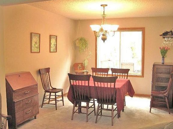 4th image of 329 Parkview Ln S