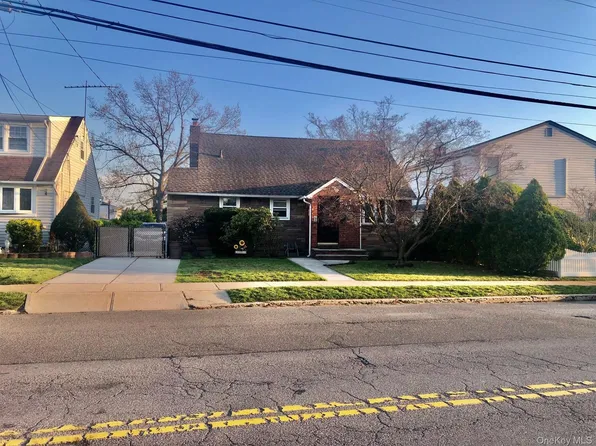 398 Hendrickson Avenue, Valley Stream, NY 11580