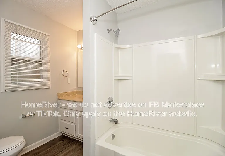 2482 Fairfield Ct SW — Photo 11