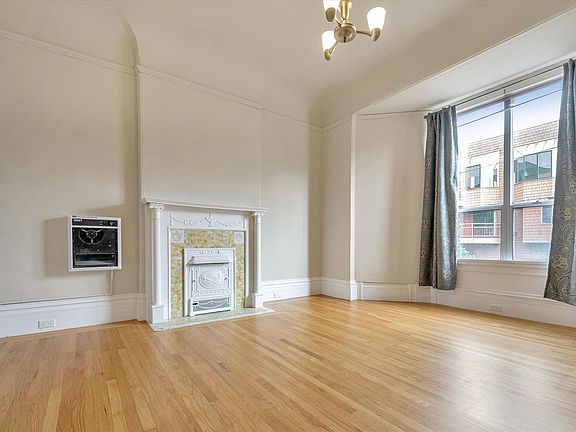 3rd image of 3987-3989 24th St #3987
