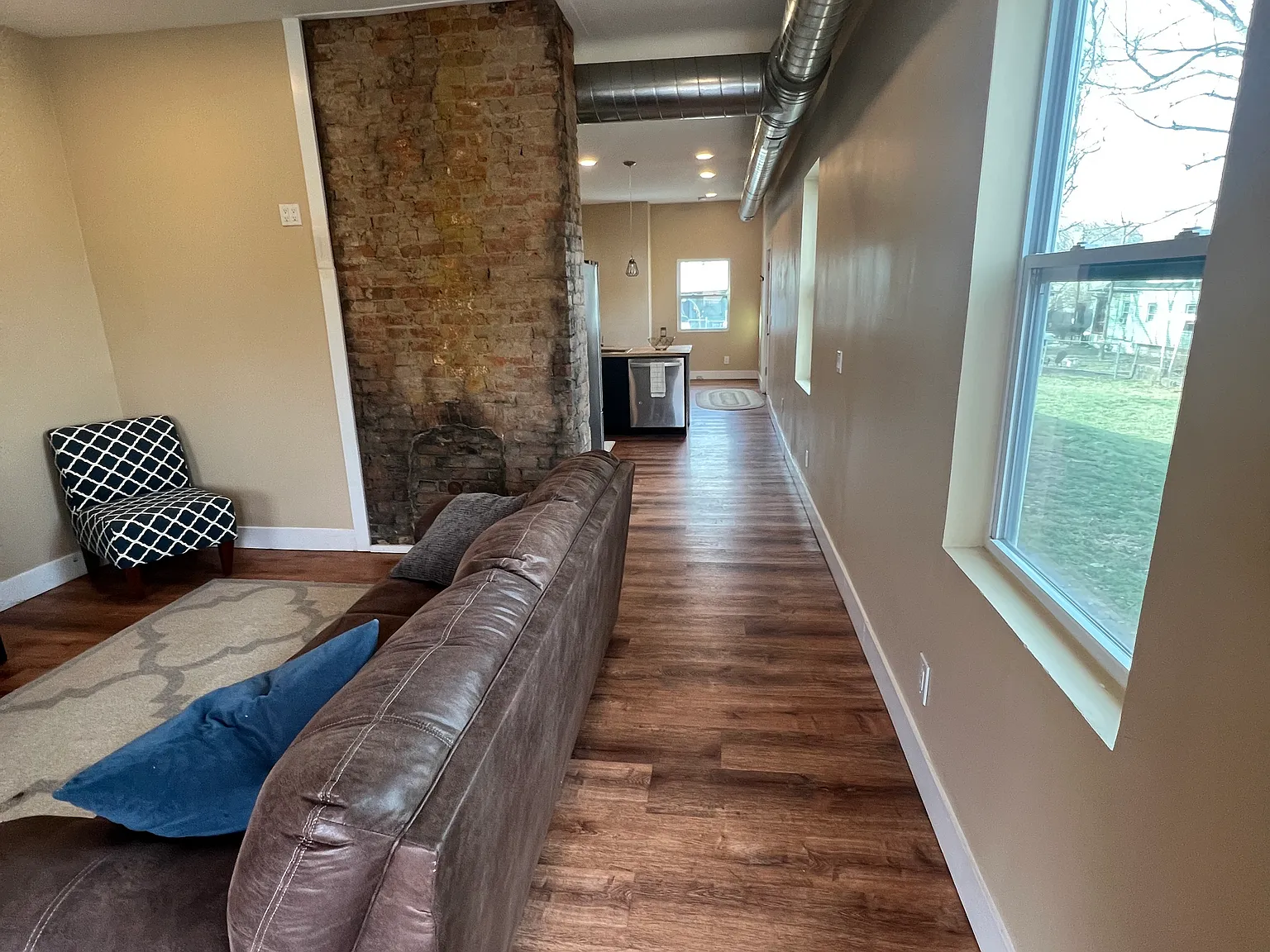 1335 Maryland Ave — Photo 4