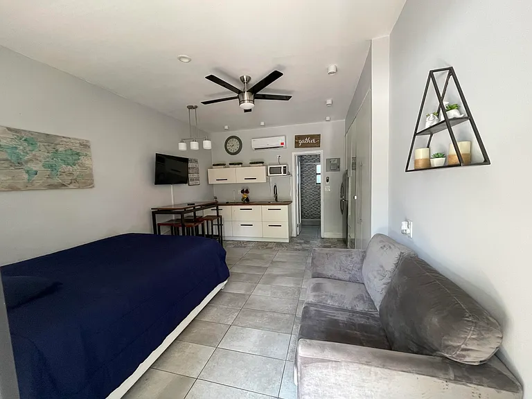 824 NE 4th St #2 — Photo 4