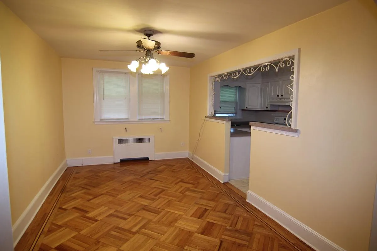 3 bed, 1.5 bath, 1200 sqft, $1,750 — Photo 3