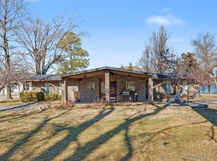 59396 E 288th Ct, Grove, OK 74344