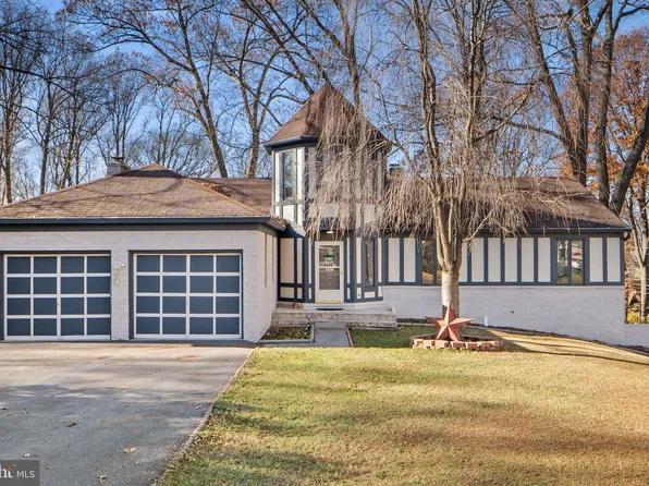 51 Captain Baird Ct, Charles Town, WV 25414