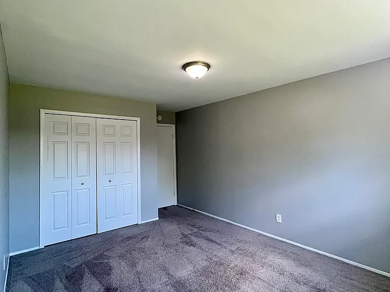 360 Walnut St — Photo 9