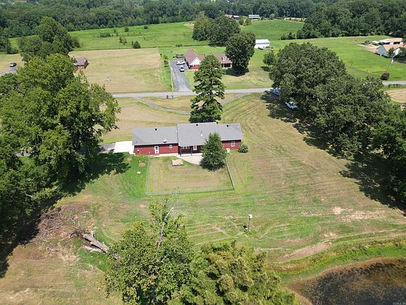 4th image of 10189 Oaklawn Dr