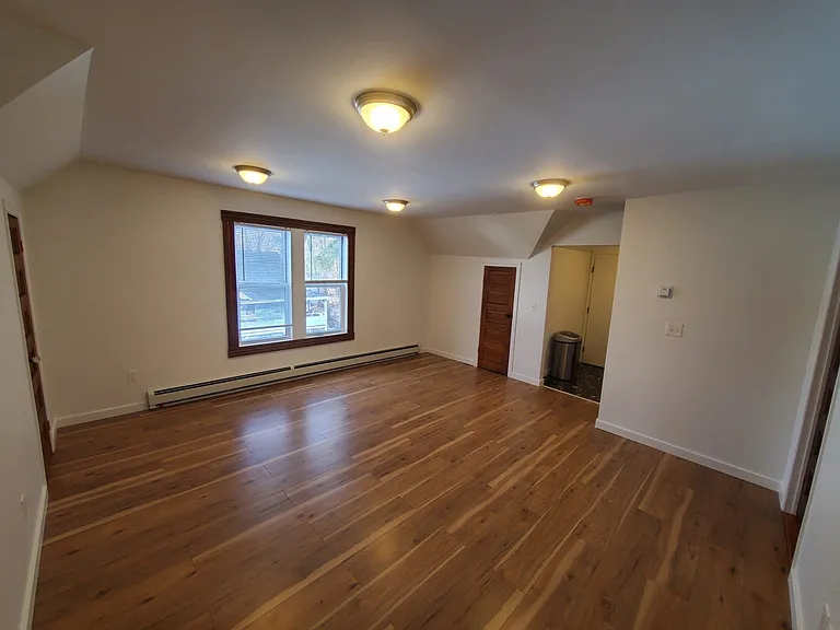 47 Laurel St #3 — Photo 11