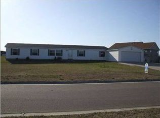 1317 Cave Dr, Winfield, KS 67156