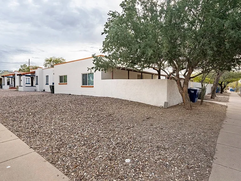 250 N Santa Rita Ave #1 — Photo 24