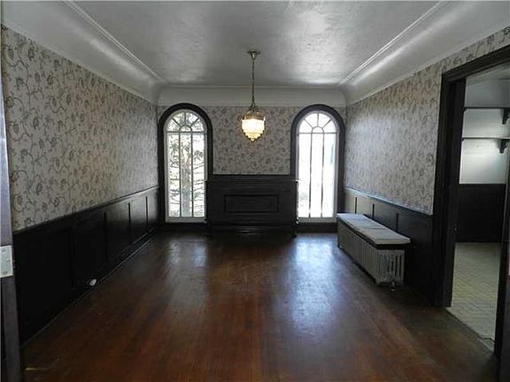 3rd image of 124 Underwood Ave