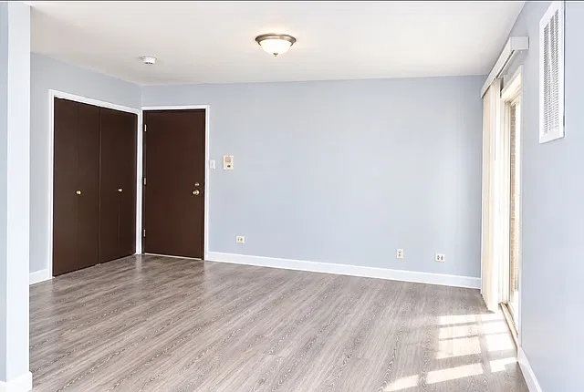 2 bed, 900 sqft, $1,700 — Photo 2