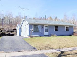38 Hays Cir, Silver Bay, MN 55614