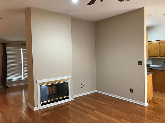 2nd image of 4570 Mulberry Creek Dr