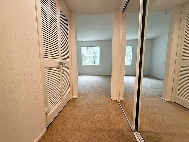 Midvale Towers — Photo 158