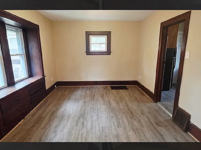 147 Brighton Dr — Photo 16
