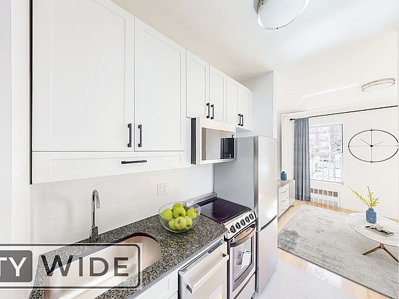 5th image of 28 King St APT 19