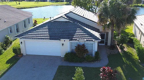 532 SW Indian Key Dr Photo 1