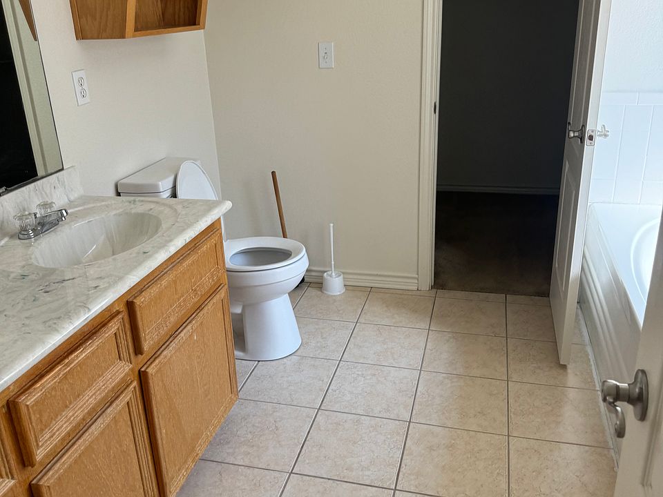 2nd image of 3904 Tatonka Dr