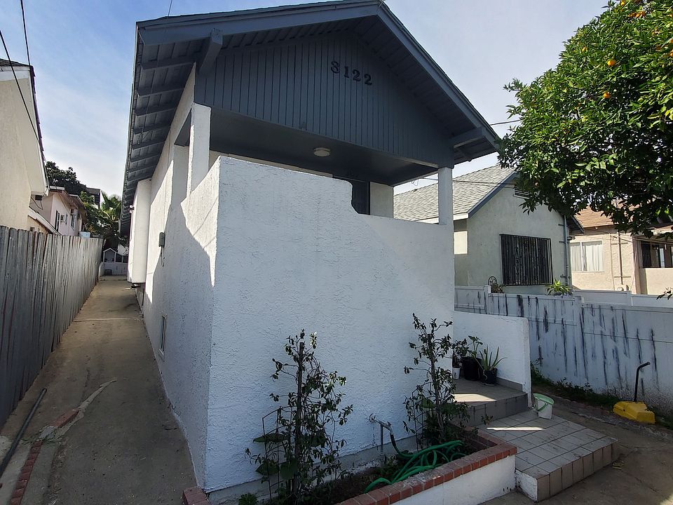 1st image of 3122 Malabar St