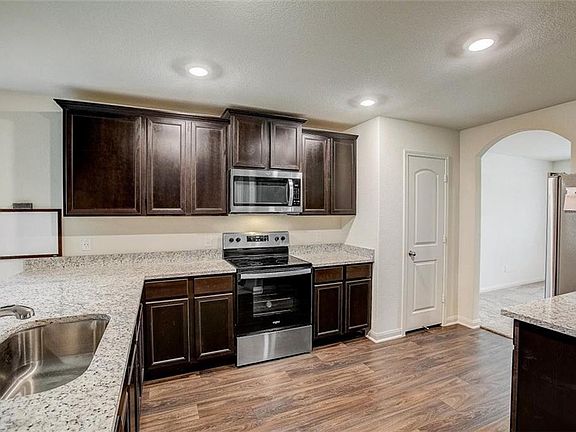4th image of 18713 Speculator Ln