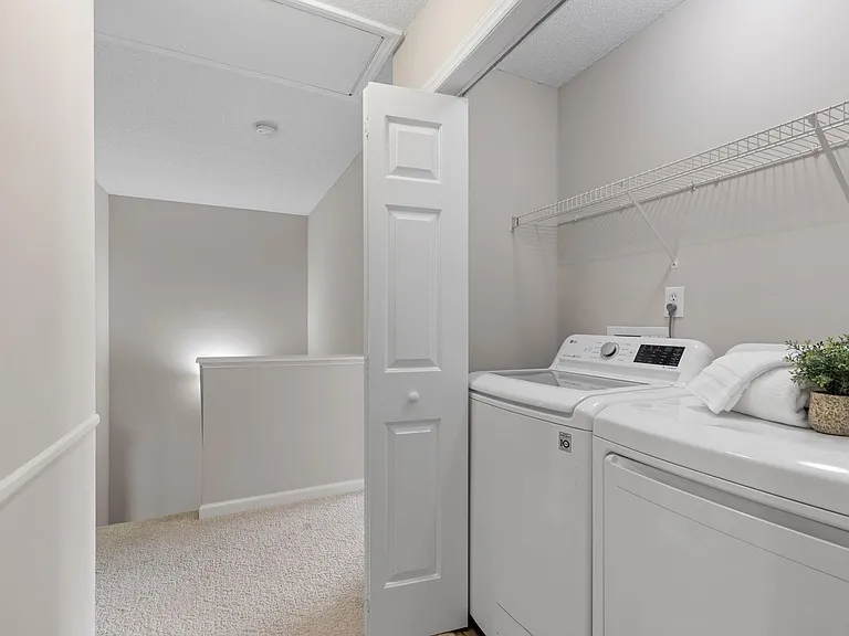 416 Misty Groves Cir — Photo 18