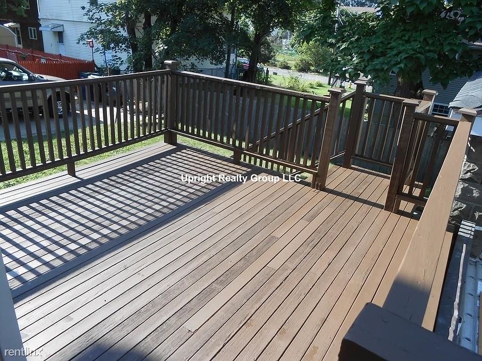 181 Ocean Ave W #1 Salem Unit Photo 2