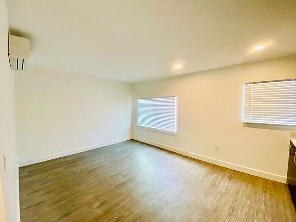 4th image of 2315 El Cajon Blvd #3