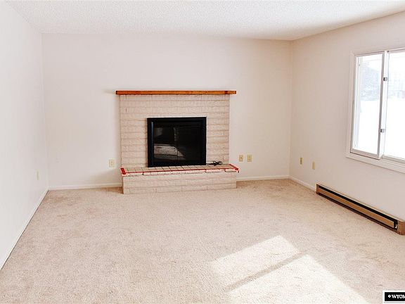 3rd image of 112 Elk Dr