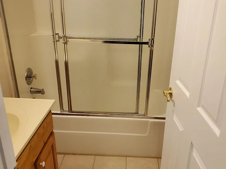 35 E 6th St #5 — Photo 7