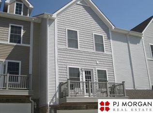 16758 Laurel Plz, Omaha, NE 68116