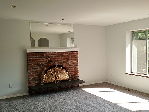 3rd image of 18718 48th Ave W