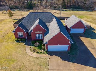 82 N Timber Ln, Finger, TN 38334