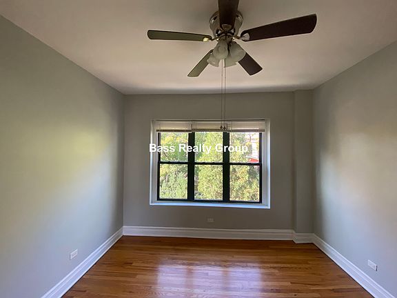 3rd image of 2753 N Richmond St #2R