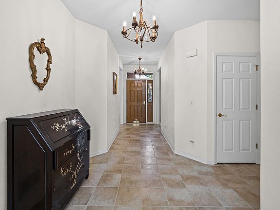 4th image of 2112 Warrington Ct