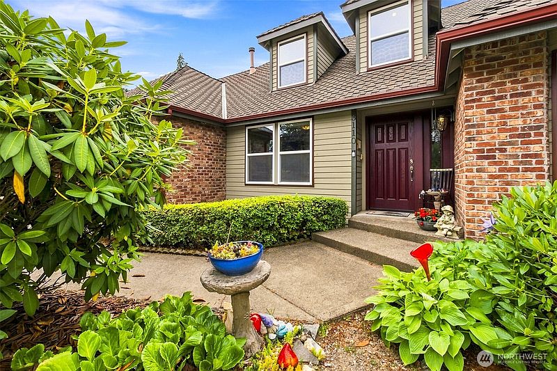 3rd image of 3110 31st Avenue SE