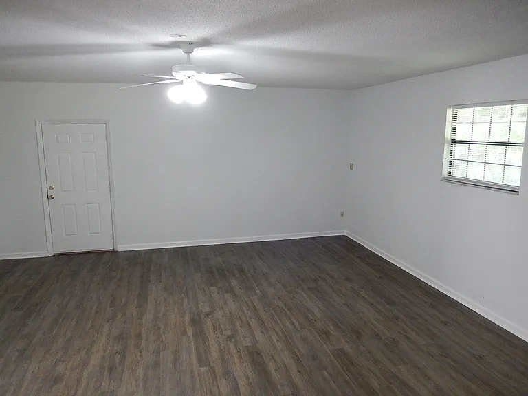 1903 Skyland Dr — Photo 7