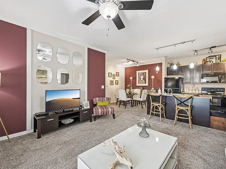 Brinley Place — Photo 12