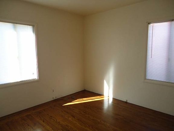 5th image of 527 Contra Costa St