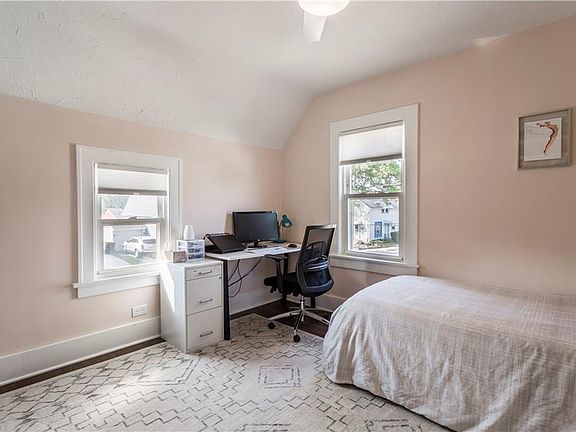 5th image of 1540 Hopkins Ave