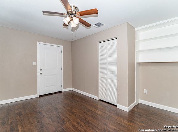 5th image of 237 Millard St