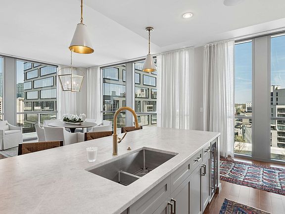 3rd image of 900 20th Ave S APT 701