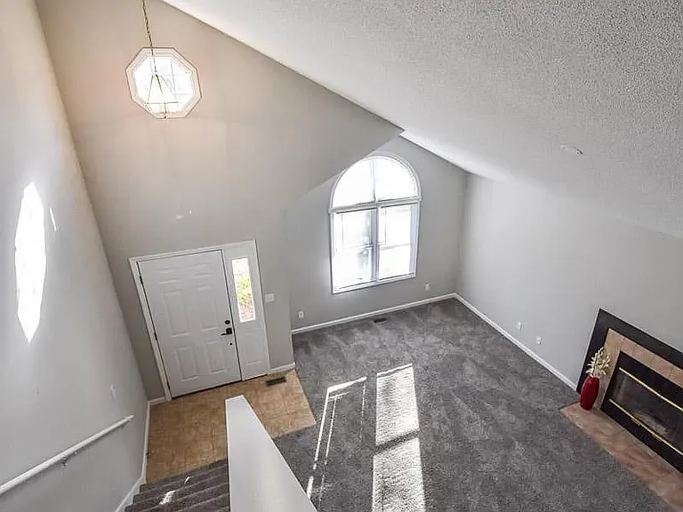 4301 E Whitley Dr — Photo 10