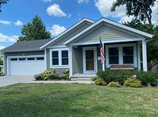 810 Kansas Ave, Hiawatha, KS 66434