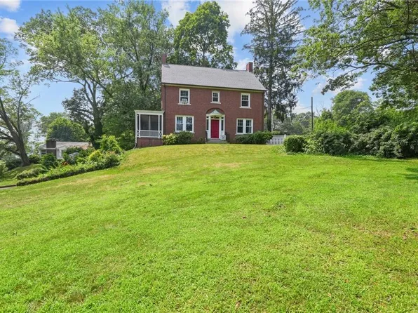 2 Edgewood Blvd, Cranston, RI 02905