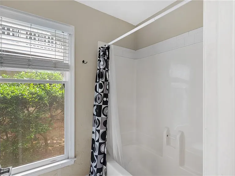 601 Abingdon Way — Photo 20