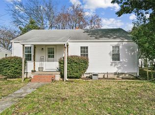 8 Knox Pl, Hampton, VA 23669