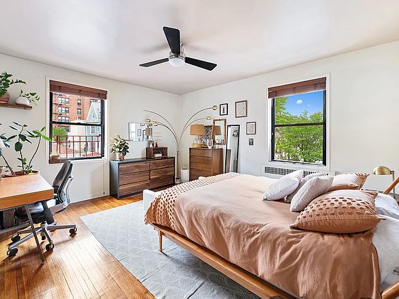 3rd image of 811 Cortelyou Rd APT 2E