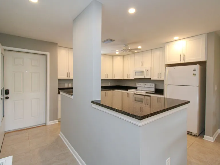 600 Valley Stream Dr #F9 — Photo 14