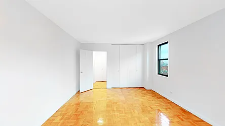 Rented by R New York